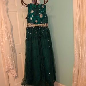 Emerald green long formal/pageant dress.